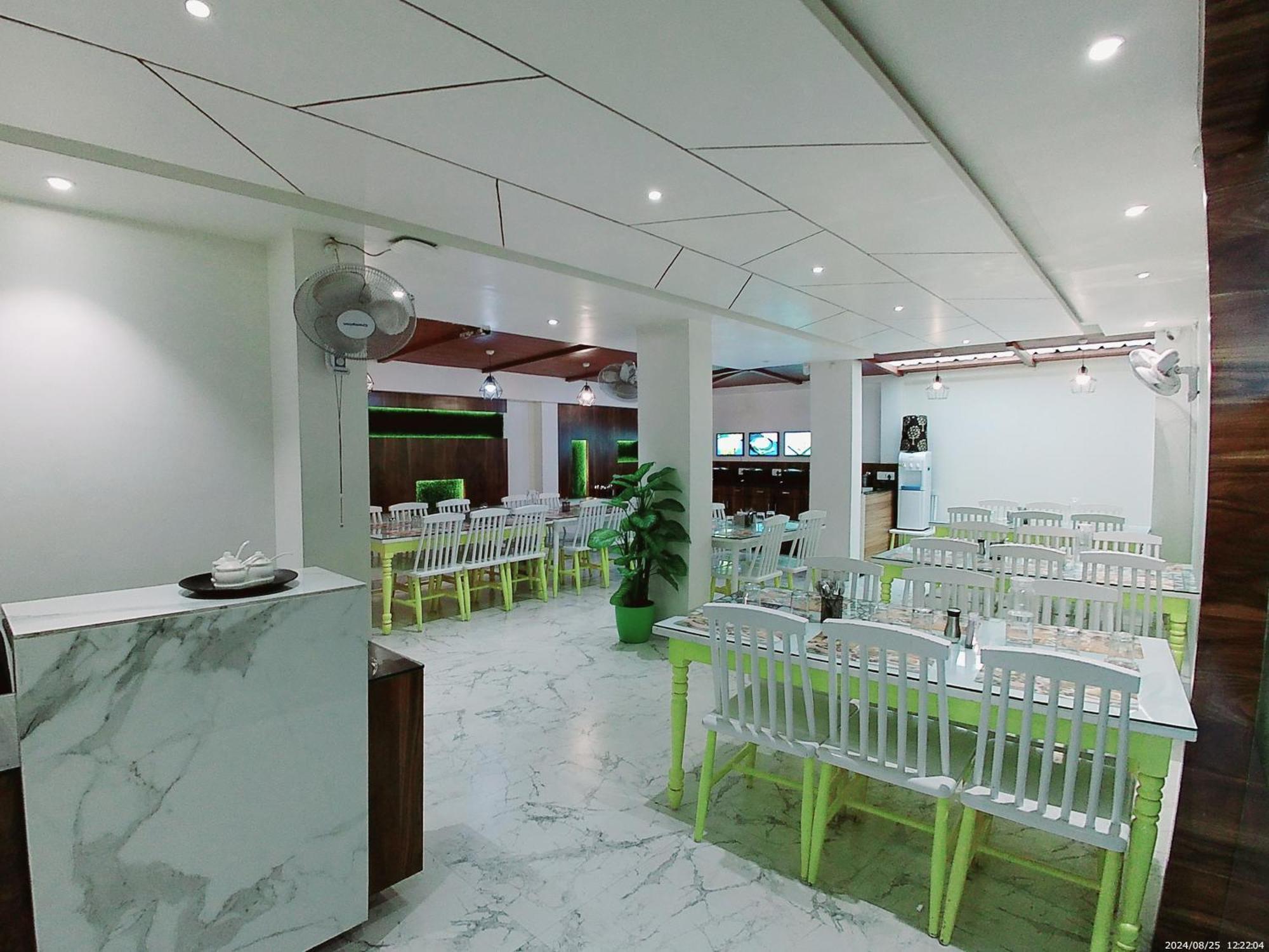 Hotel Sai Pratik, Newly Built Up, Complimentary Shuttle To The Temple เชอร์ดี ภายนอก รูปภาพ